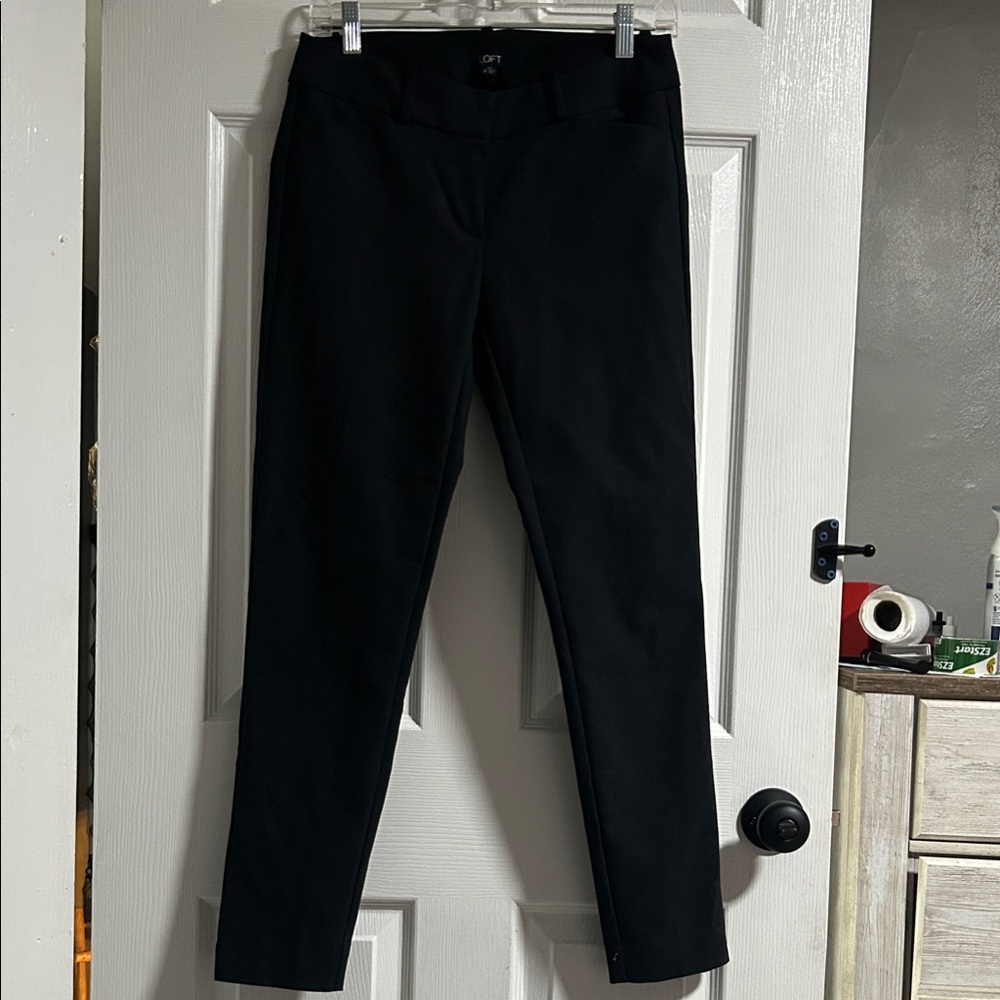 LOFT Sleek Black Pants, size 0 “Julie”